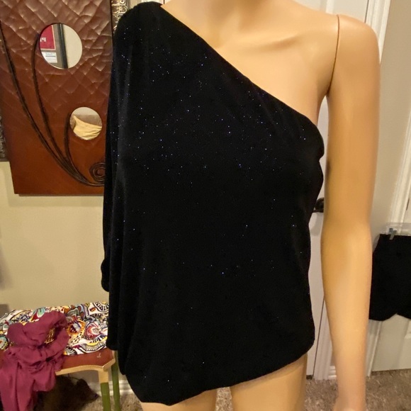 Alice + Olivia Navy Blue Shimmer Asymmetrical One Shoulder Top - Picture 2 of 6
